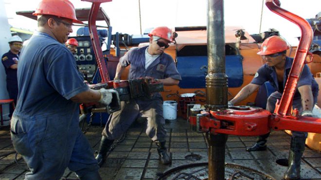 For Oil and Gas Companies, Rigging Seems to Involve Wages, Too